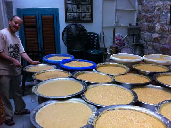 - סיורים עצמאיים הכנה של חומוס ברמדאן