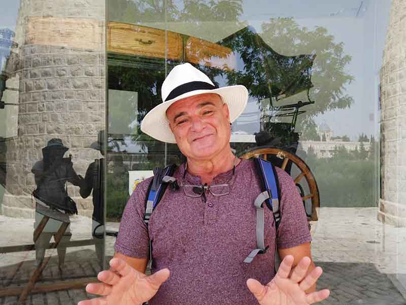 סיור בעקבות היציאה מהחומות
